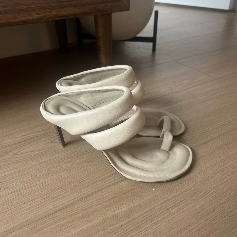 Jacquemus Les Sandales Padded Heels – Beige Cream Leather – Size 40 - Picture 5 of 7